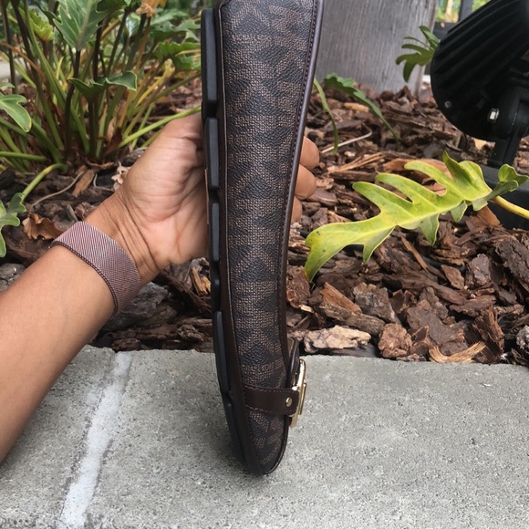 Michael Kors MK Embossed Fulton Flat Retail $150 - Picture 5 of 7